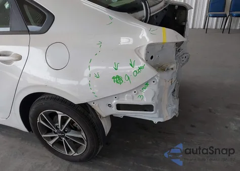 2024 Kia Forte Lxs z USA, uszkodzony, nr VIN 3KPF24AD8RE781755